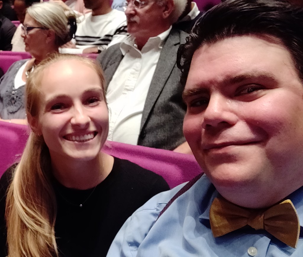 Charlotte en ik voor de show