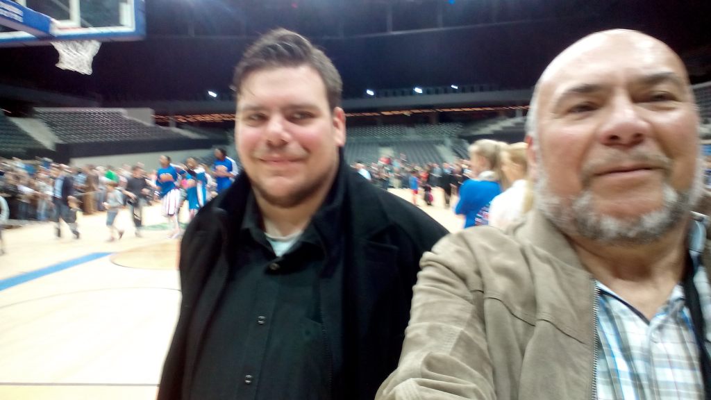 Pa en ik bij de Harlem Globetrotters in Ahoy